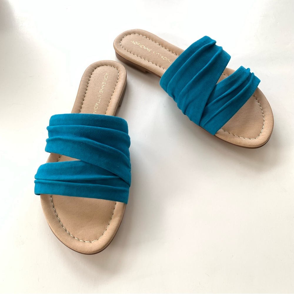 Turquoise Suede Flat Sandal. NWOB.